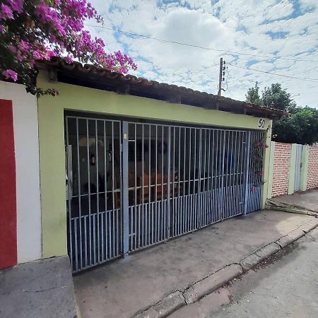 Ferienwohnung Casa De Gente Feliz Cuiabá Exterior foto